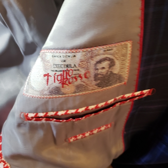 Men's 3 piece Tiglio Rosso suit. 100 % wool. Perfect condition. - Picture 10 of 11